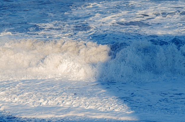 Photo scenic view of sea waves