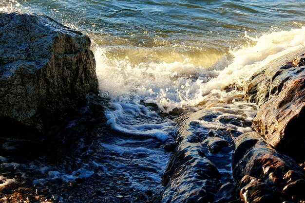 Photo scenic view of sea waves