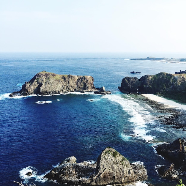 天空を背景にした海景の景色