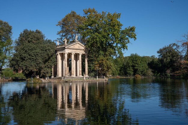 Photo scenic view of the temple of asclepius in villa borghese rome