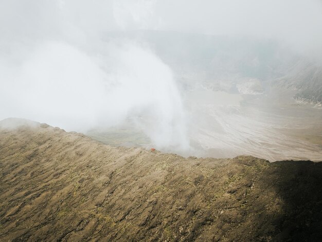 Photo scenic view of volcanic landscape