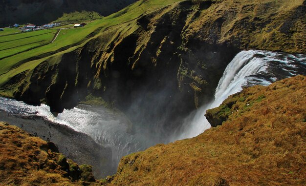 Foto la vista panoramica della cascata