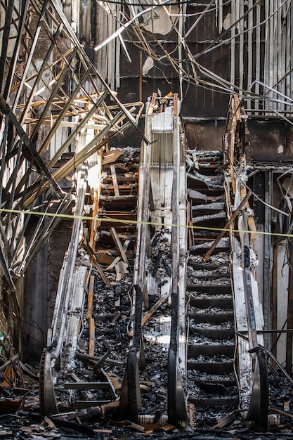 Foto schade na brandend gebouw op de stad