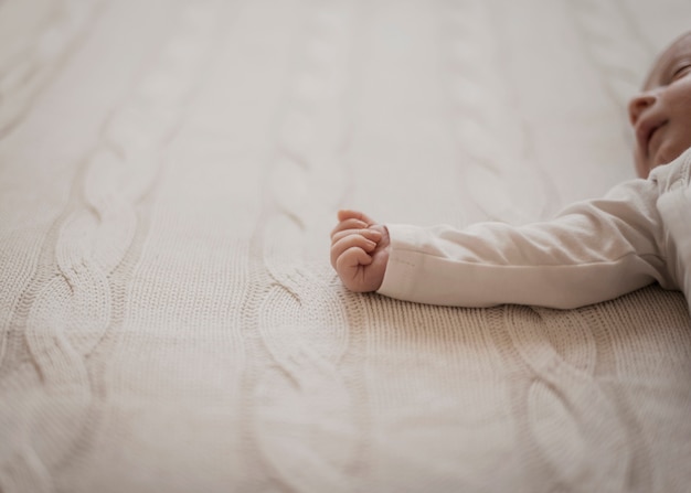 Foto schattig pasgeboren handje