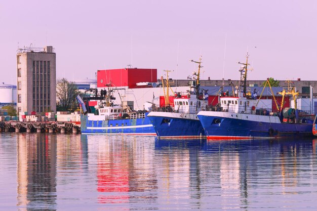 Schepen op de jachthaven in Ventspils. Ventspils een stad in de regio Koerland in Letland. Letland is een van de Baltische landen