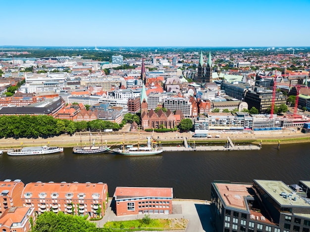 Schepen op de rivier de Weser Bremen