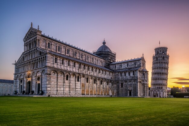 Scheve toren van Pisa in Pisa - Italië