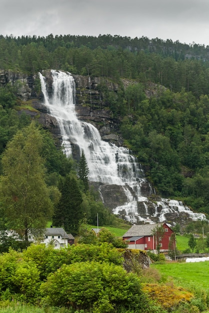 Schilderachtig landschap in Sogn og Fjordane, West-Noorwegen