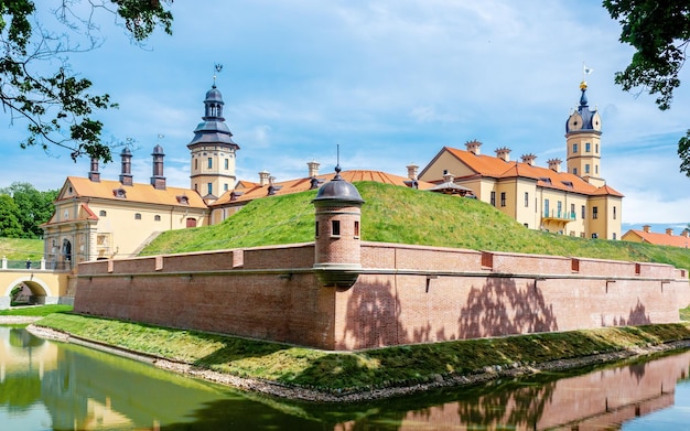 Schilderachtig Nesvizh-kasteel in Wit-Rusland