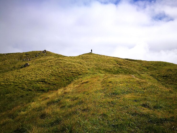 Foto schilderachtig uitzicht op de berg tegen de lucht