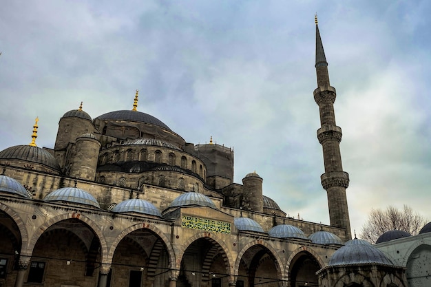 Schilderachtig uitzicht op de prachtige Blauwe Moskee in Istanbul