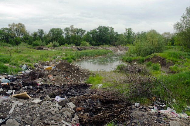 Foto schilderachtig uitzicht op de rivier tegen de lucht