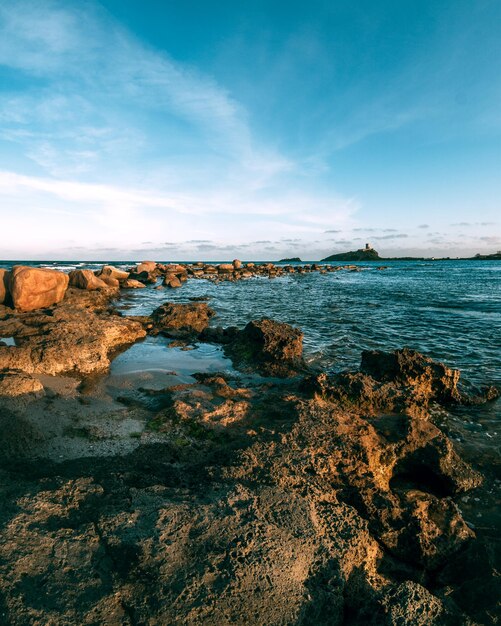 Foto schilderachtig uitzicht op de zee tegen de lucht