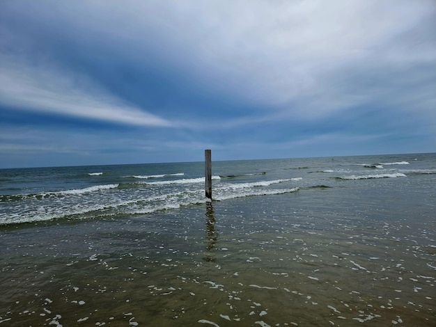 Foto schilderachtig uitzicht op de zee tegen de lucht