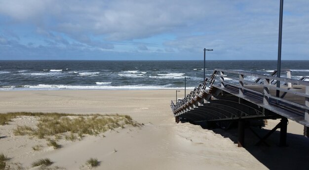 Foto schilderachtig uitzicht op het strand tegen de lucht