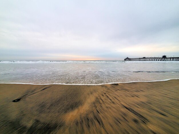 Foto schilderachtig uitzicht op het strand tegen de lucht