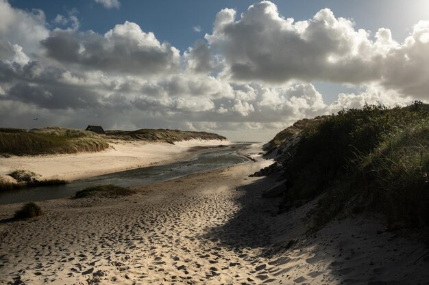 Foto schilderachtig uitzicht op het strand tegen de lucht