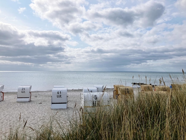 Foto schilderachtig uitzicht op het strand tegen de lucht