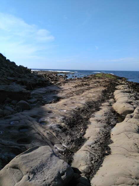 Foto schilderachtig uitzicht op het strand tegen de lucht