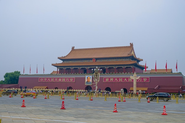 Schilderachtig uitzicht op het Tiananmen-plein en het Monument voor de Volkshelden in Peking