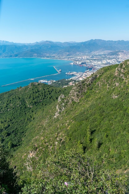 Schilderachtig uitzicht vanaf het nationale park Yemma Gouraya in Bejaia, Algerije