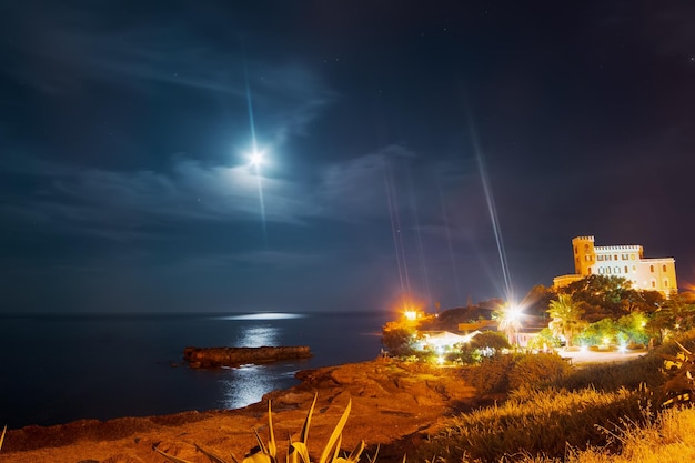 Schilderachtige nacht in Alghero Sardinië