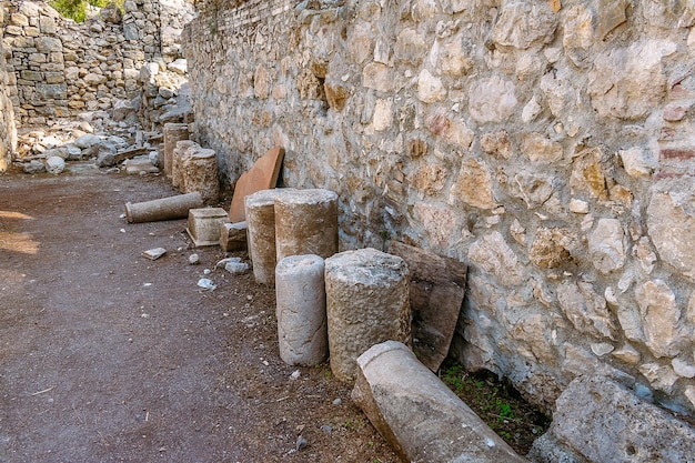 Schilderachtige ruïnes van de oude stad Perge in Turkije Perge openluchtmuseum