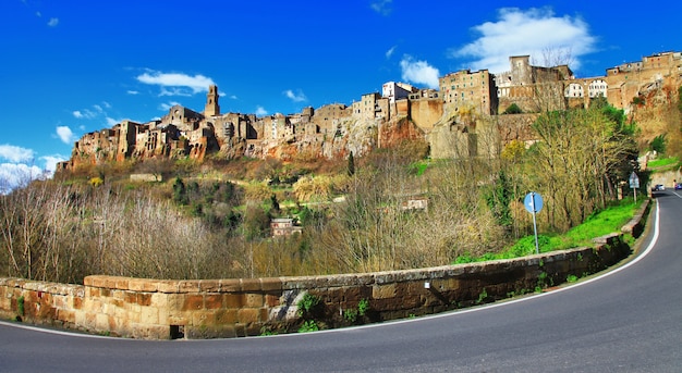 Schilderachtige tufsteen stad pitigiano