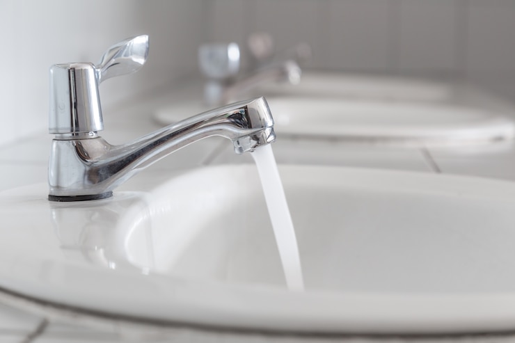 Foto school badkamer water kranen