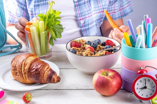 school kids healthy morning breakfast