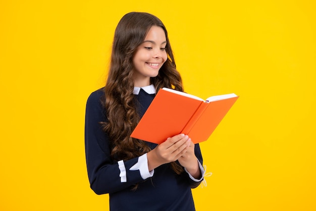 Schoolkind met boek Leren en onderwijs