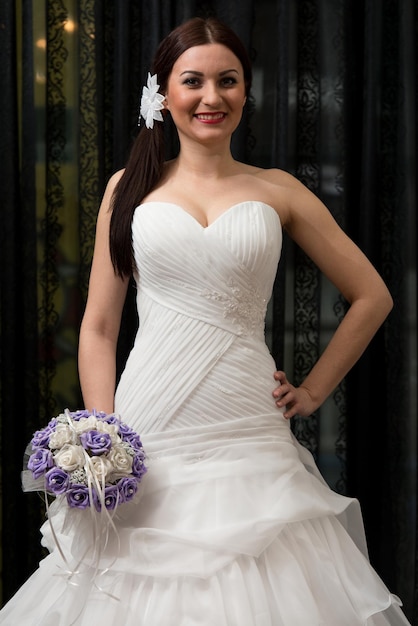 Schoonheid bruid in witte jurk