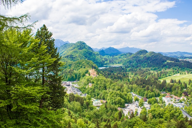 Schwangau, Duitsland - 05/12/2018: uitzicht op het kasteel Hohenschwangau