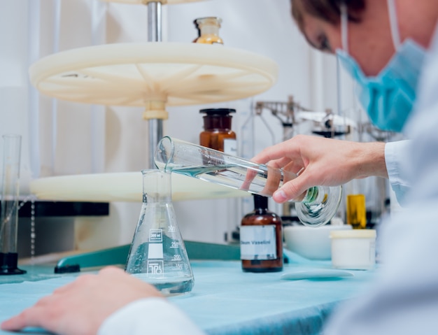 Science technician at work in the laboratory.