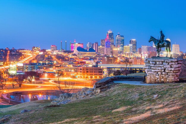 Photo the scout overlooking downtown kansas city