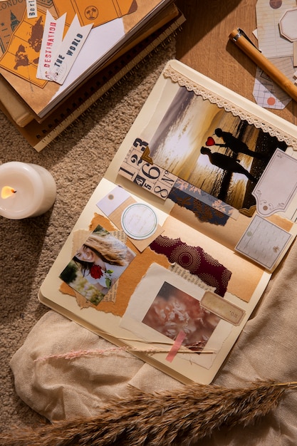 Foto scrapbook con assortimento di decorazioni per la casa