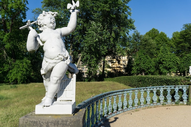 Foto scultura nel parco