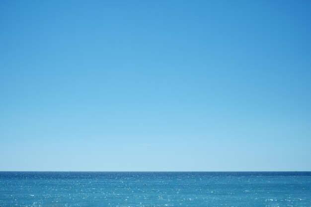 写真 日中の海と晴れた空 休暇 旅行 休暇 夏の気分 リグリア海 イタリア