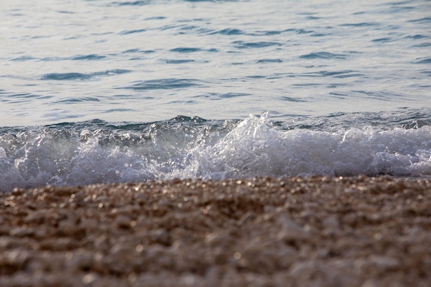 Primo piano della spiaggia del mare