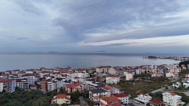 Photo the sea of marmara and the mountains of the turkish city of yalova are the most beautiful natural an