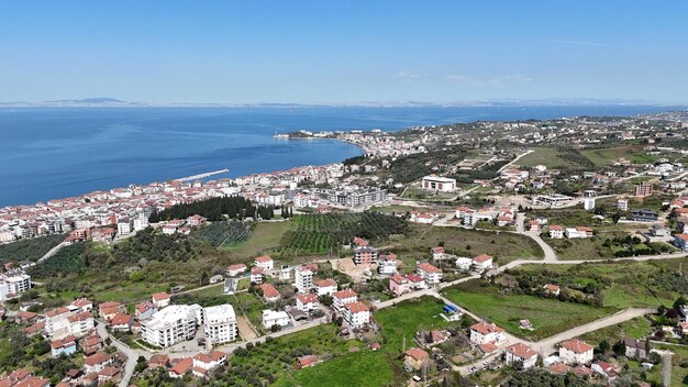 Photo the sea of marmara and the mountains of the turkish city of yalova are the most beautiful natural an