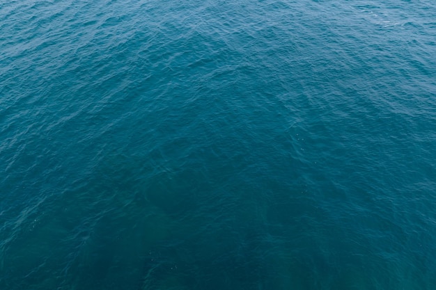 青の海海面