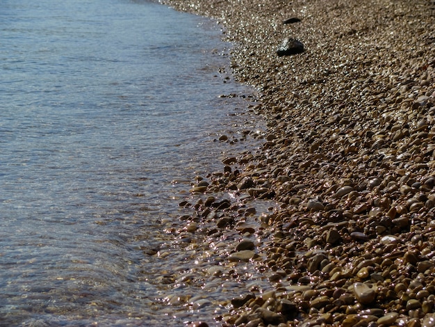 海の小石の海岸