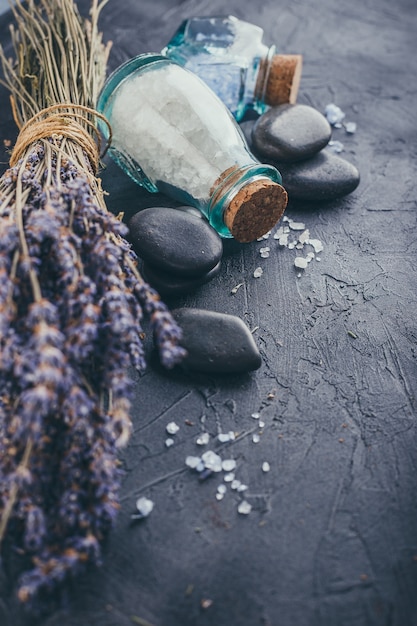 Foto sale marino e lavanda