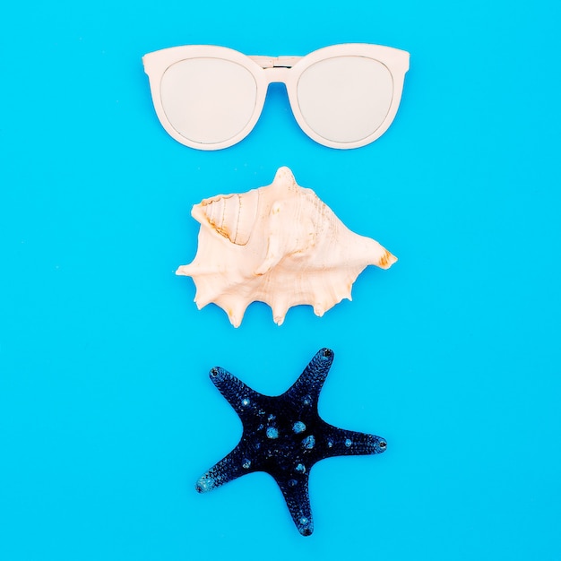 Photo sea set. shells and sunglasses. minimal design