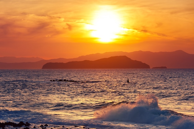 日没時の海、ハニア、クレタ島、ギリシャ