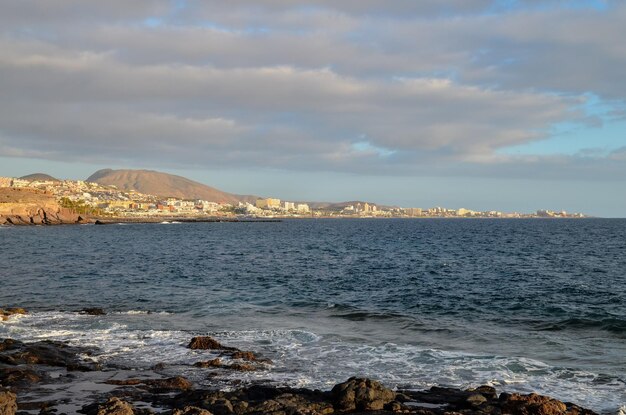 スペイン カナリア諸島の海の村。