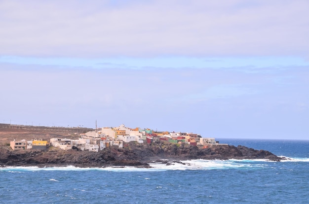 スペイン カナリア諸島の海の村。