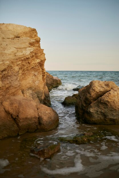 Море Край воды в море Небольшие волны на море