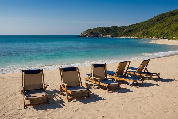 Foto mare con resort e sedie da spiaggia